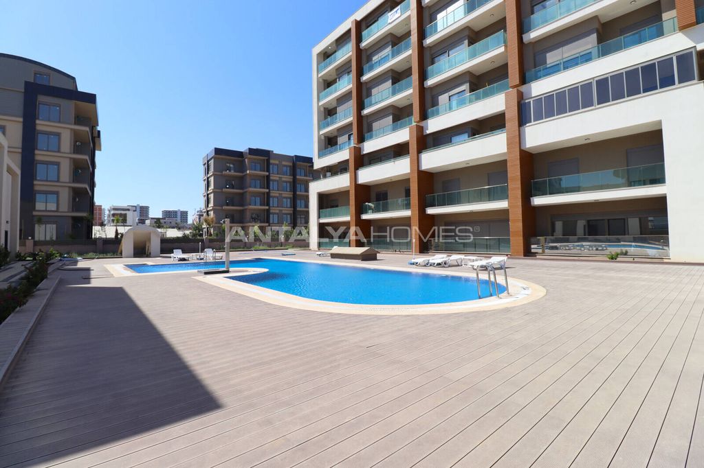 Property photo 3 of 25