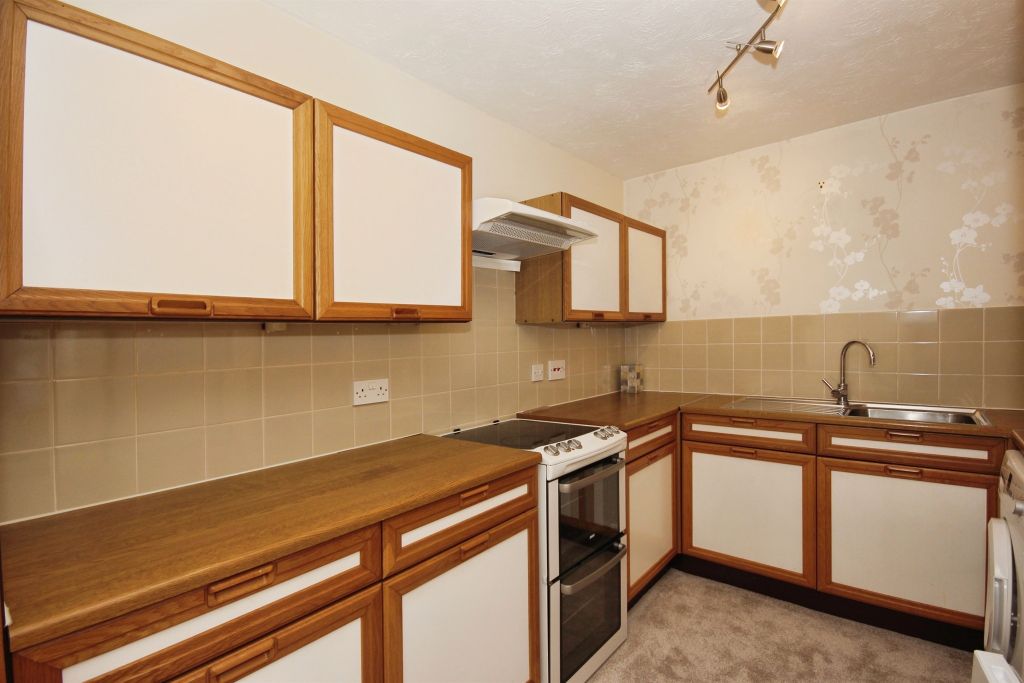 Property photo 2 of 8