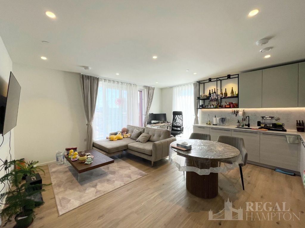 Property photo 2 of 14