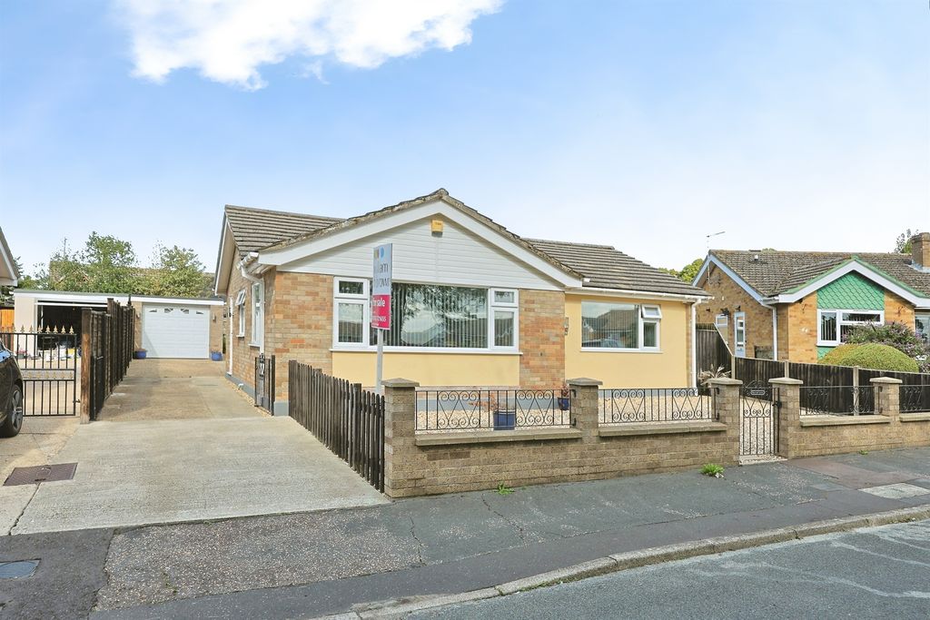 Property photo 2 of 23