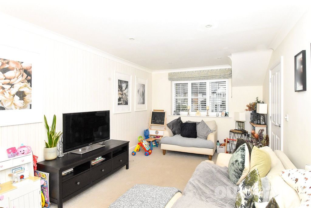 Property photo 3 of 23 Picture No. 10