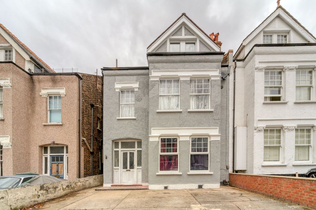 Property photo 1 of 7 F4, 5 Woodstock Road 011