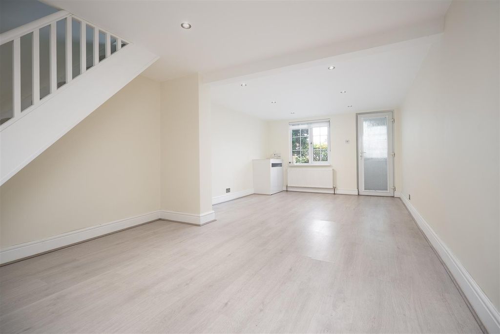 Property photo 2 of 15 Living/Dining Room