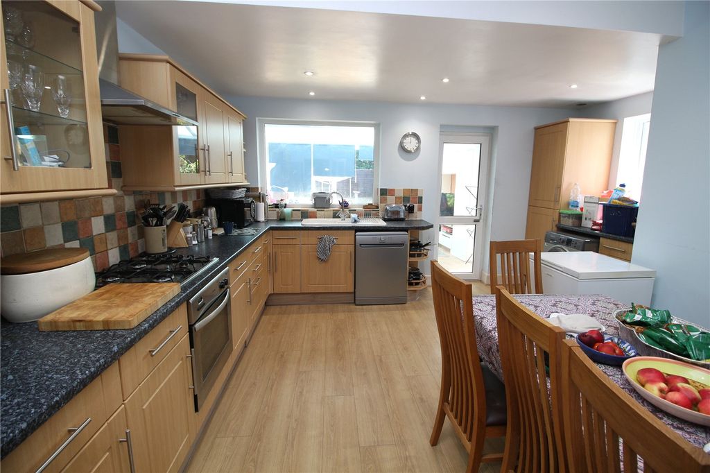 Property photo 3 of 11 Picture No. 04