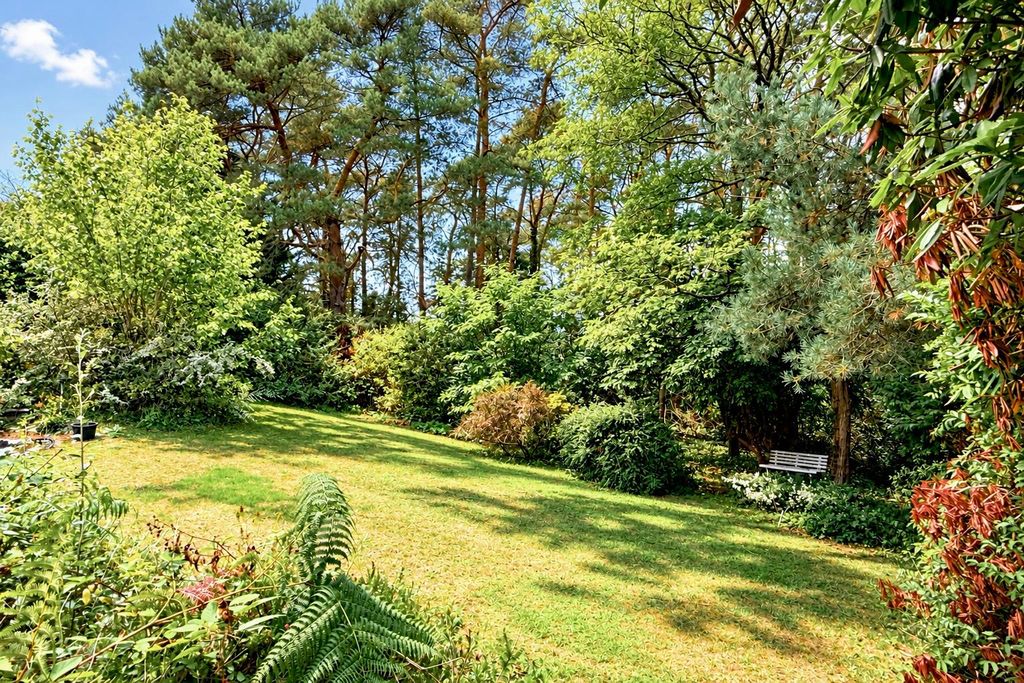Property photo 2 of 14 St Ives Park Photos (14)