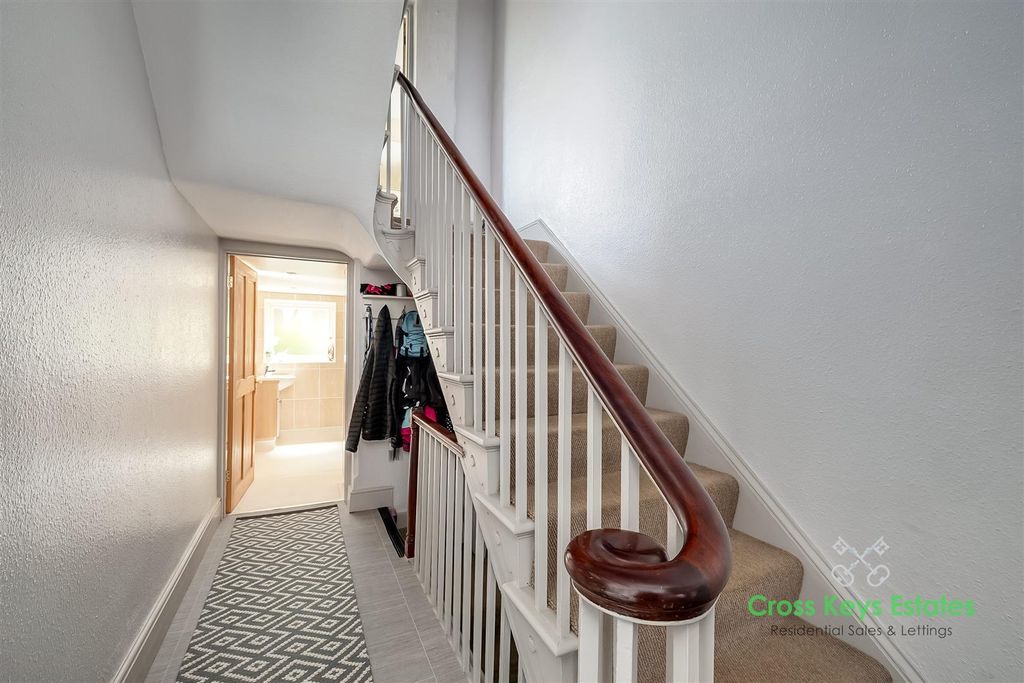 Property photo 3 of 67 Reception Hallway