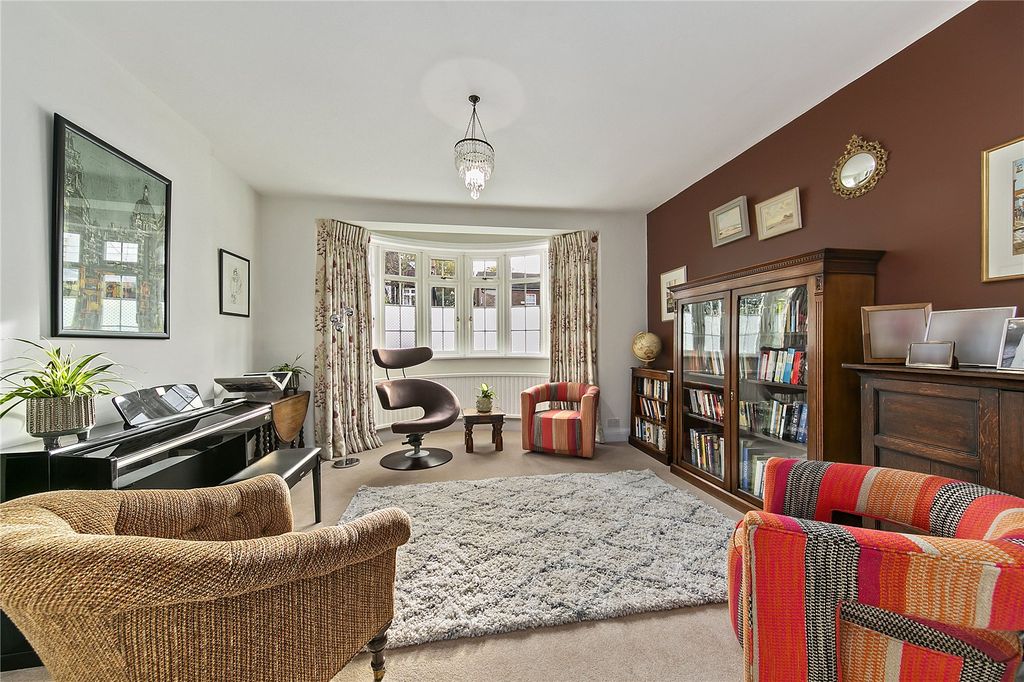 Property photo 3 of 18 Picture No. 02