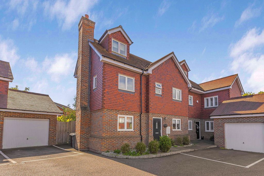 Property photo 1 of 37