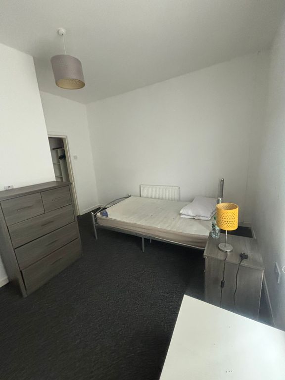 Property photo 1 of 4