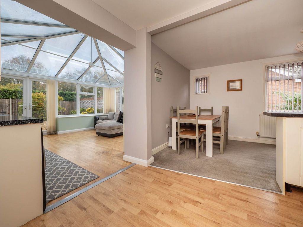 Property photo 2 of 27