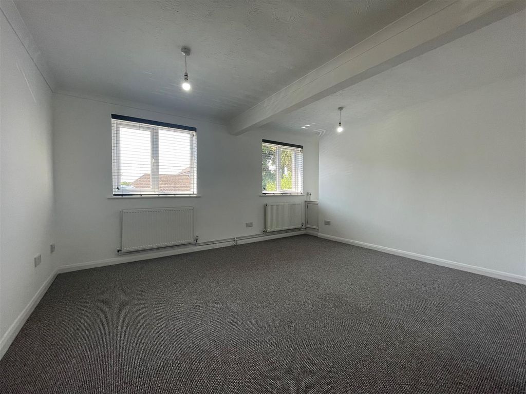 Property photo 3 of 7 1.Jpg