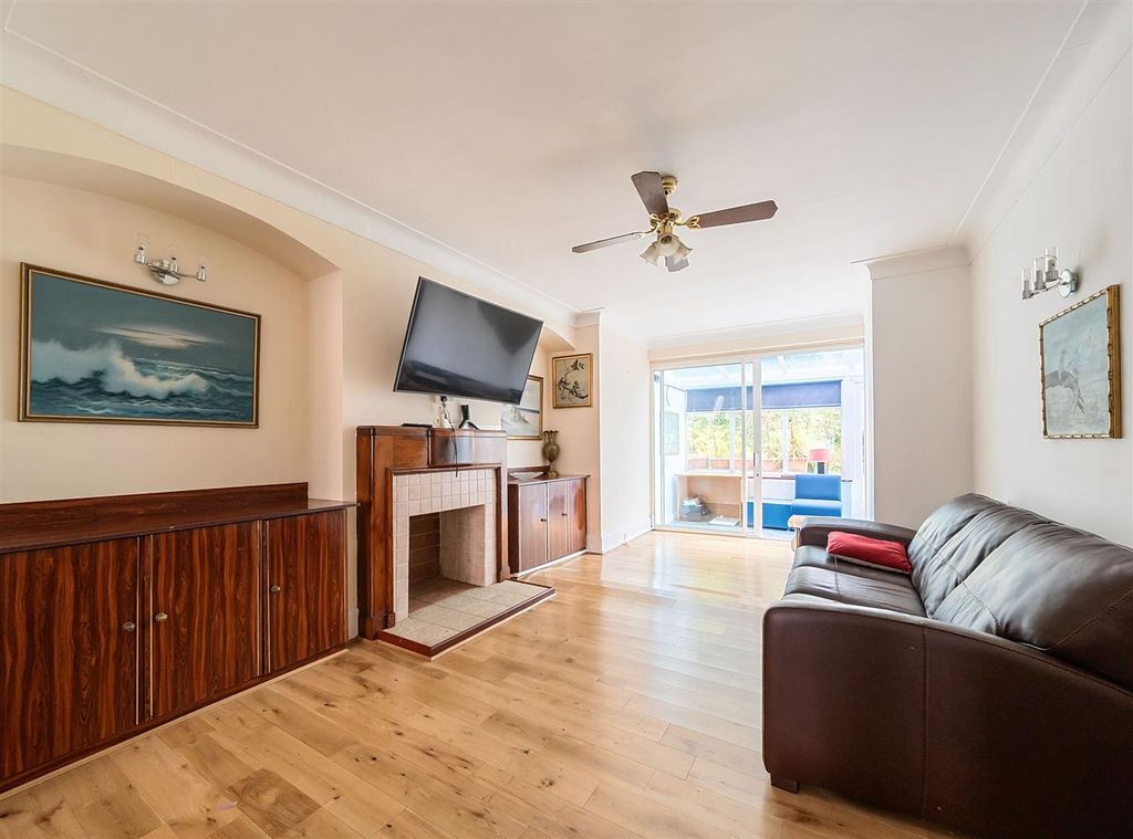 Property photo 2 of 18 19391840 (22).Jpg