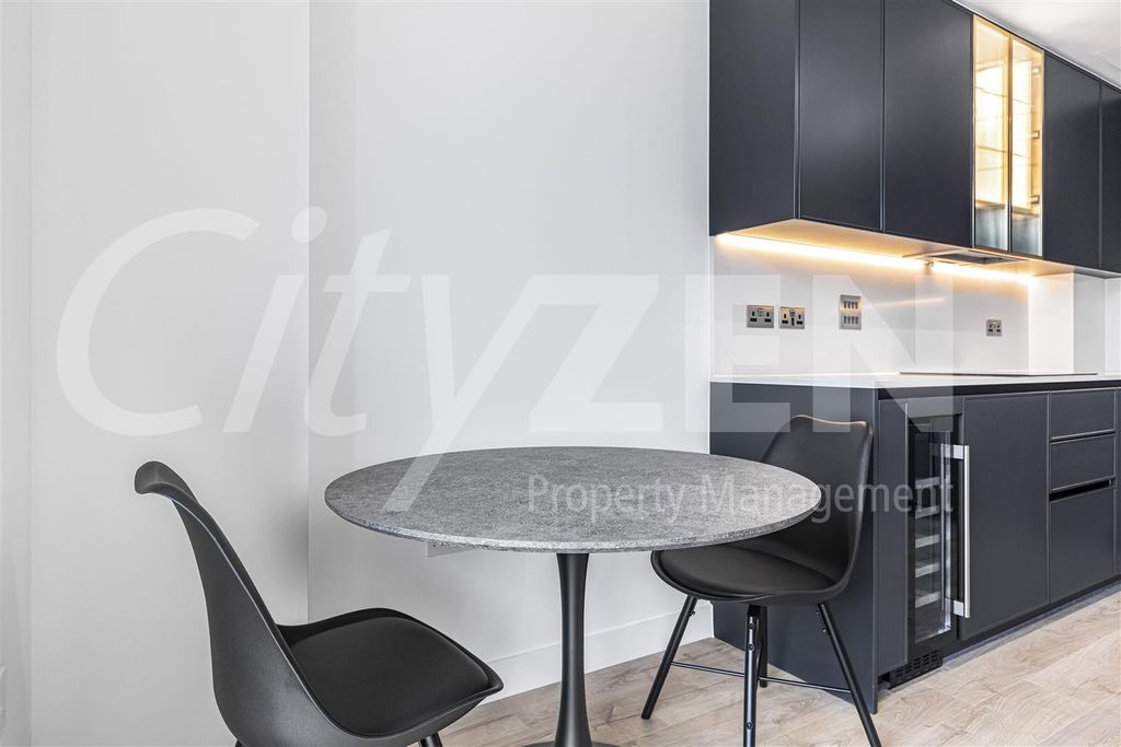 Property photo 2 of 17 Kitchen/Dining