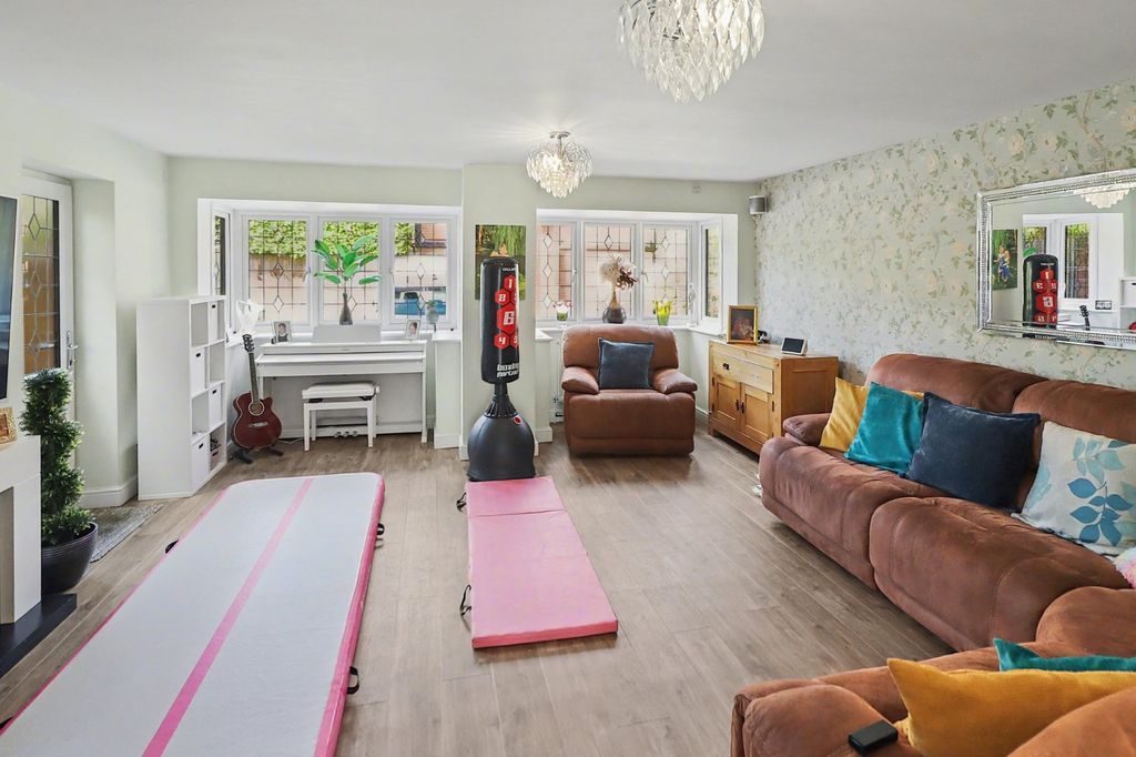 Property photo 3 of 35 Picture No. 83