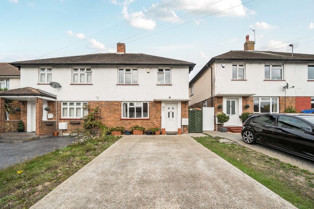 Property photo 1 of 11 External