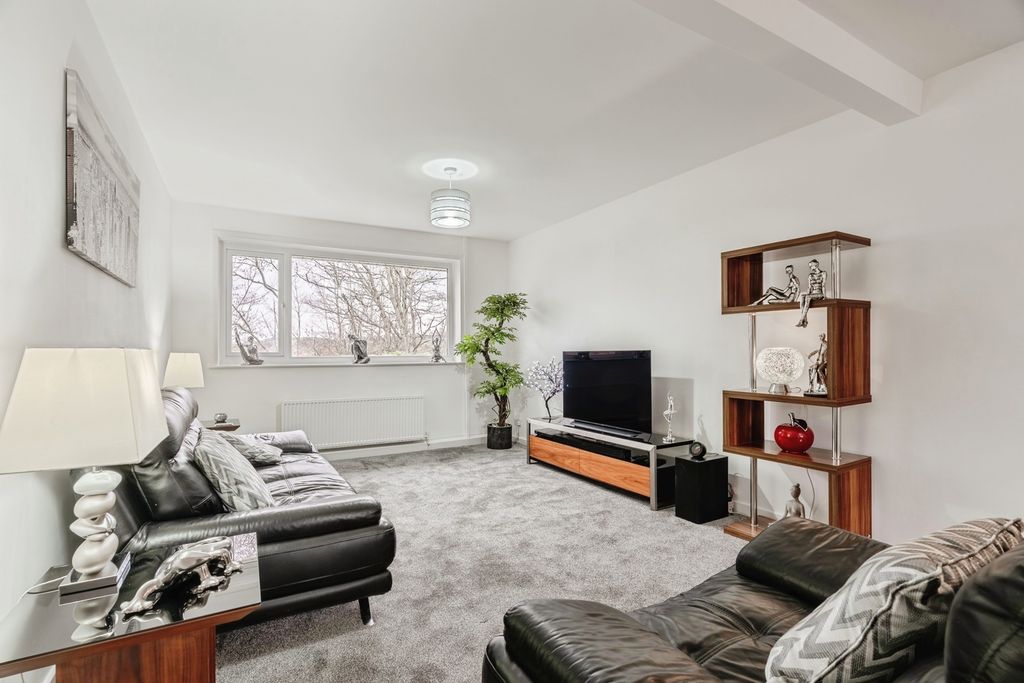 Property photo 2 of 20 Pbox-Img.Jpg