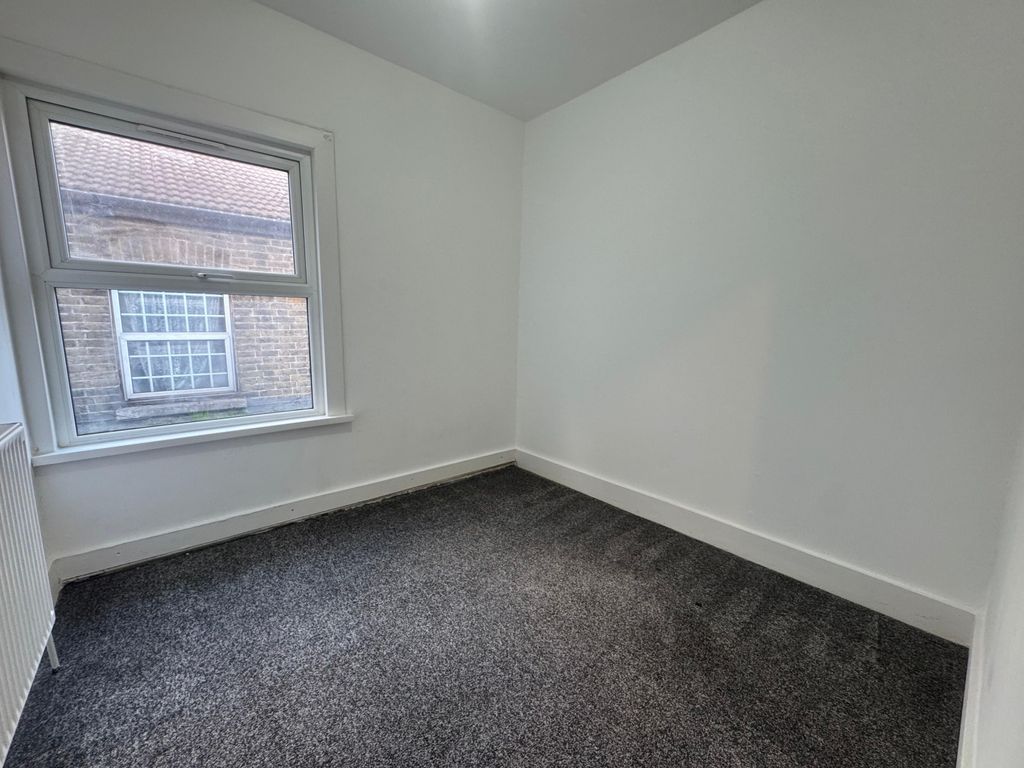 Property photo 2 of 7 Gallery