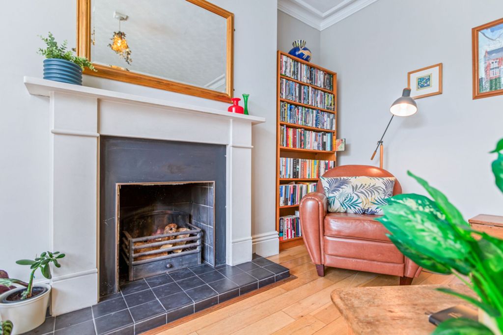Property photo 3 of 19