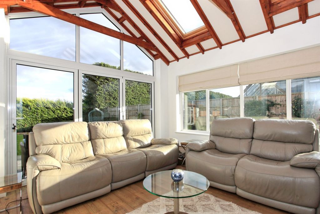 Property photo 3 of 28