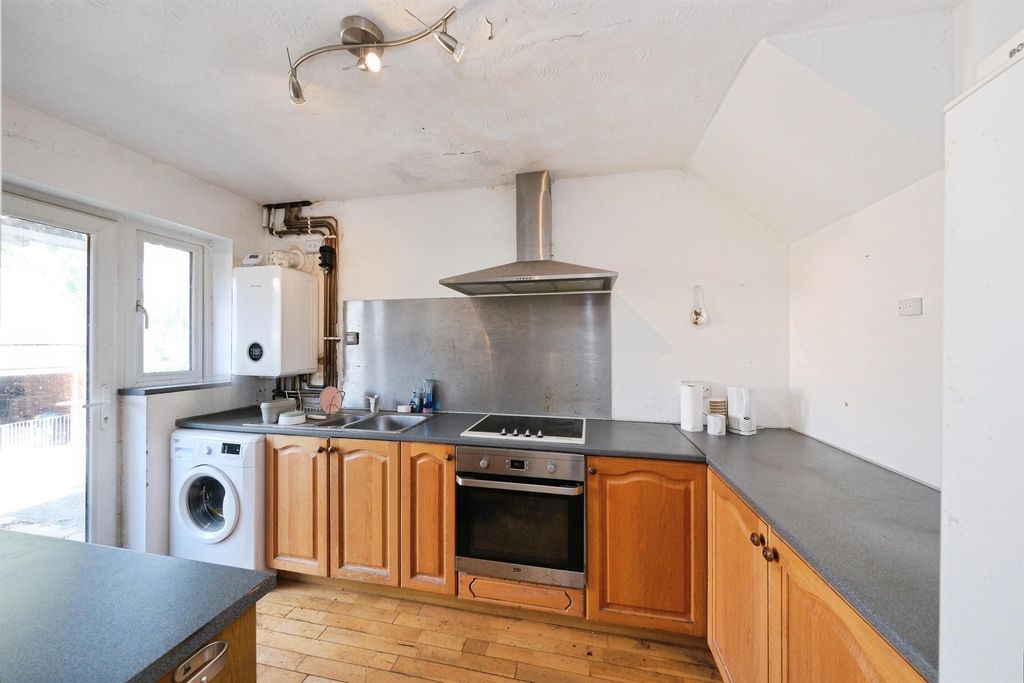 Property photo 2 of 15