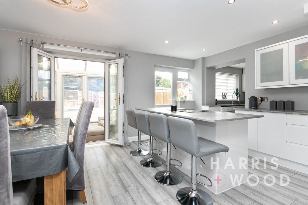 Property photo 2 of 24 4485663