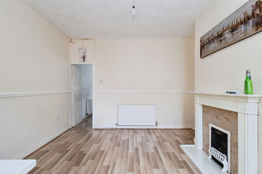 Property photo 2 of 12 Pbox-Img.Jpg