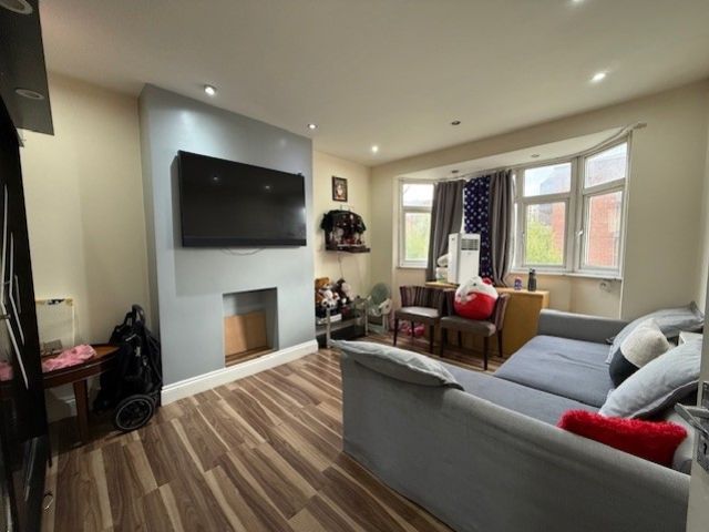 Property photo 2 of 6 2