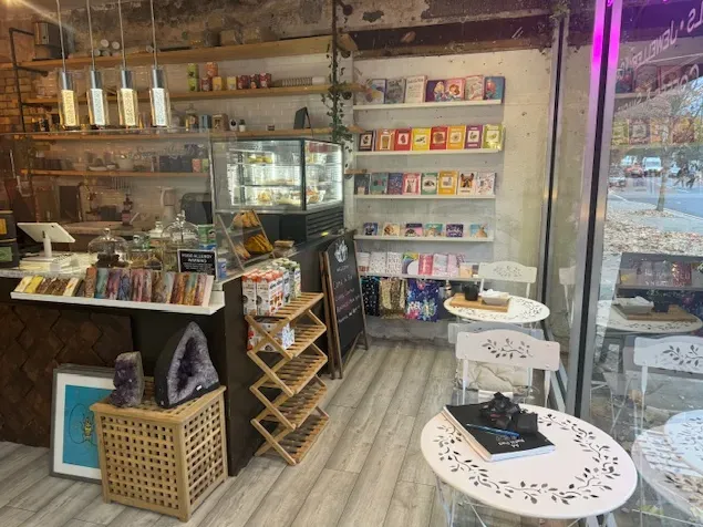 Property photo 3 of 10 Pic - 2