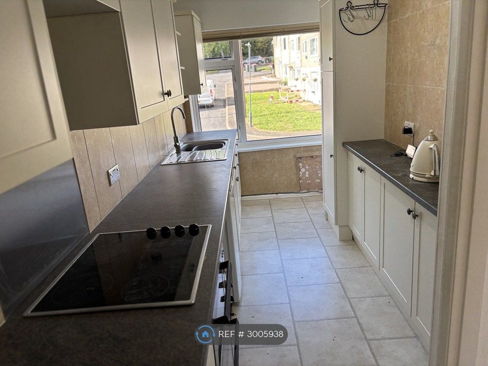 Property photo 3 of 15 Kitchen