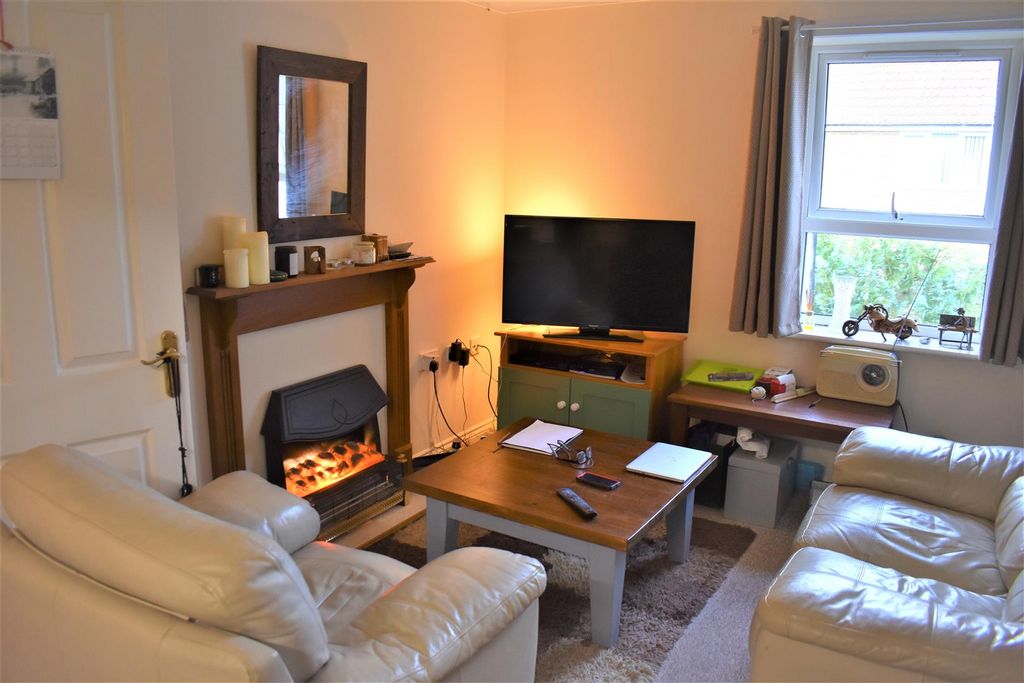 Property photo 2 of 5