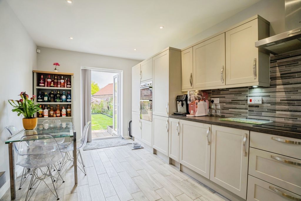 Property photo 3 of 20 Pbox-Img.Jpg