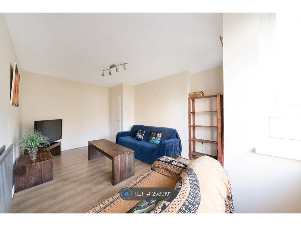 Property photo 2 of 19 Living Room