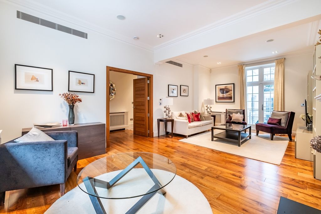 Property photo 2 of 25 Reception