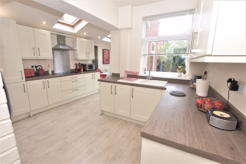 Property photo 2 of 22 Kitchen