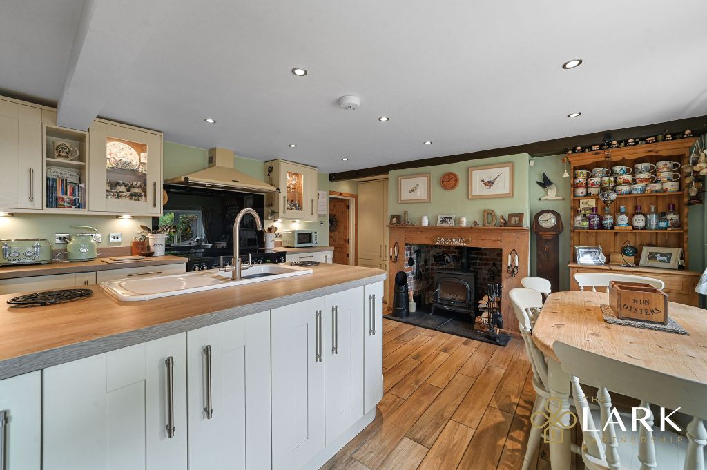 Property photo 2 of 28 Pt-Lark-1Keltoncottages-20