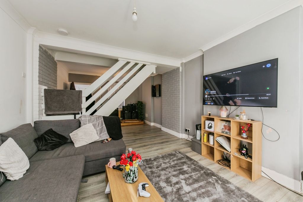 Property photo 2 of 13 Pbox-Img.Jpg