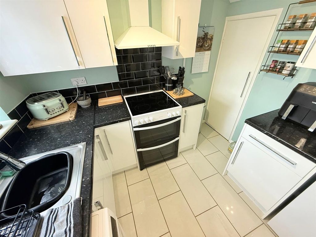 Property photo 2 of 13 Kitchen.Jpg