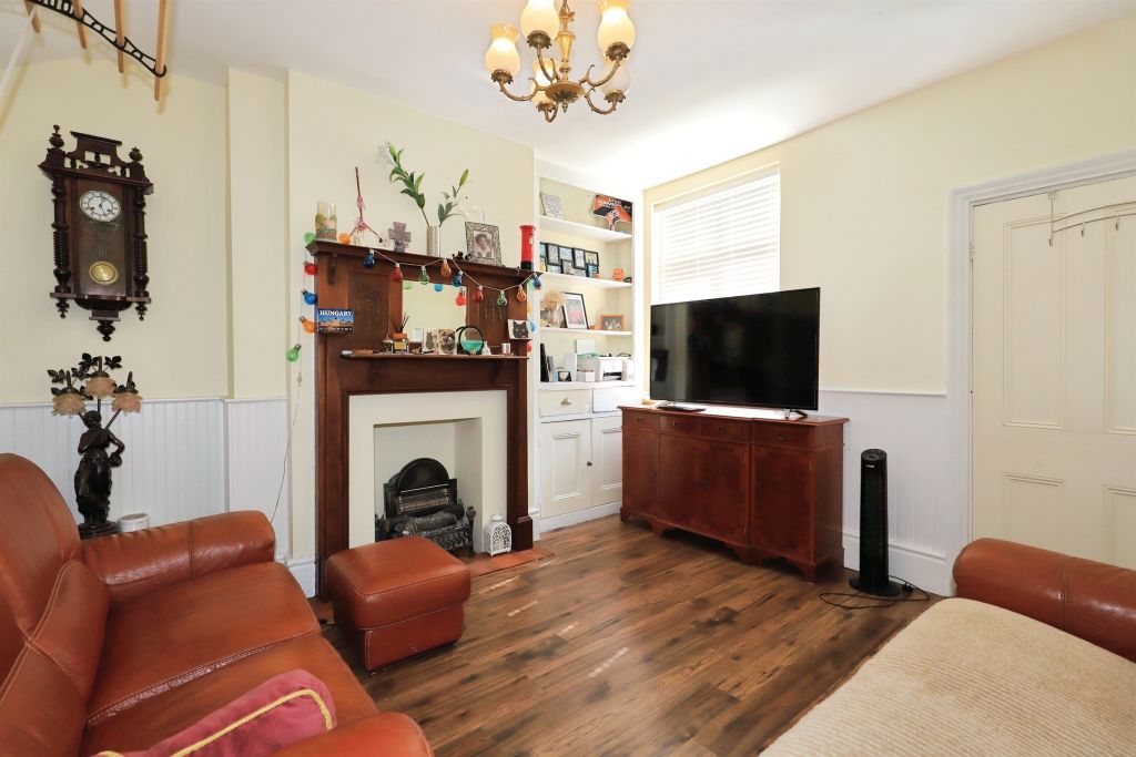 Property photo 3 of 19