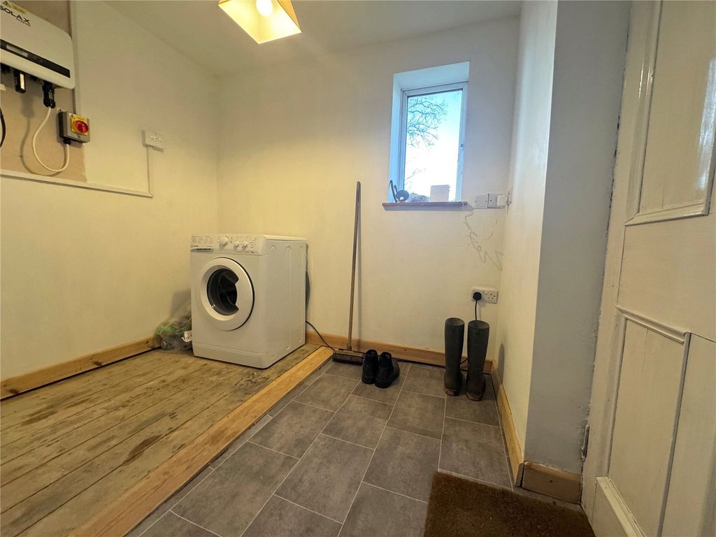 Property photo 3 of 22 Picture No. 04