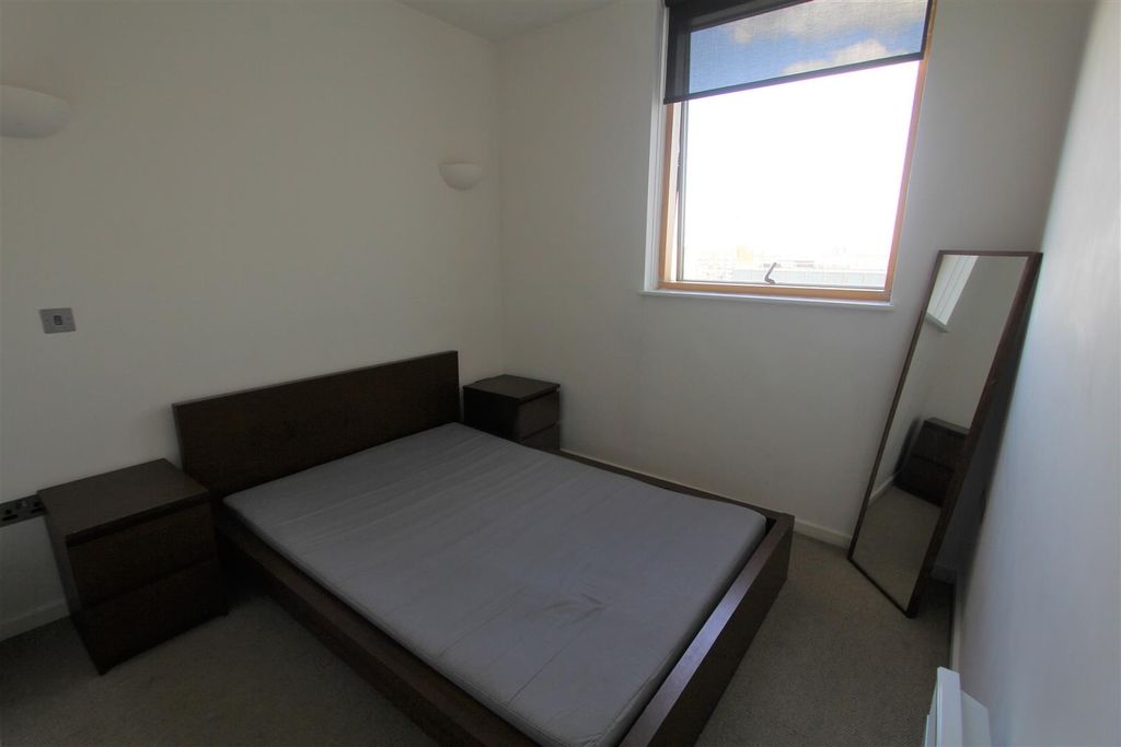 Additional image 5 of 2 bed flat for saleWest Point, Wellington Street LS1