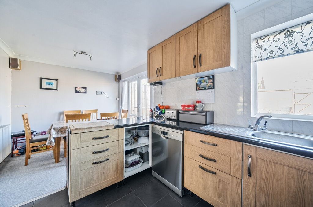Property photo 3 of 18 Picture No. 34