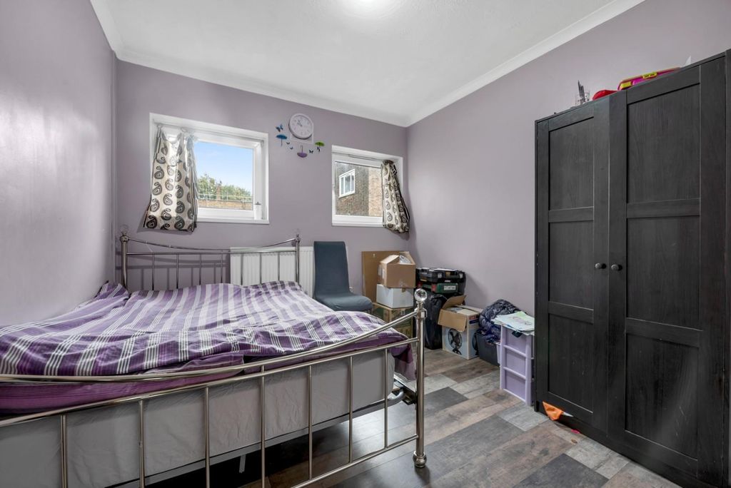 Property photo 3 of 14 Bedroom 1