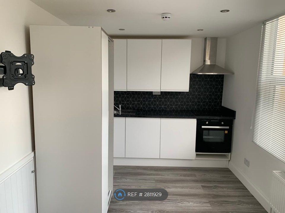 Property photo 2 of 5 Flat B