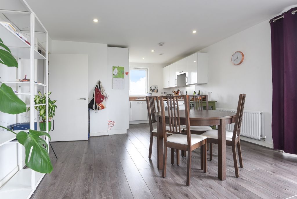Property photo 2 of 11 Dining Room