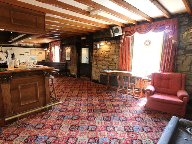 Property photo 2 of 11