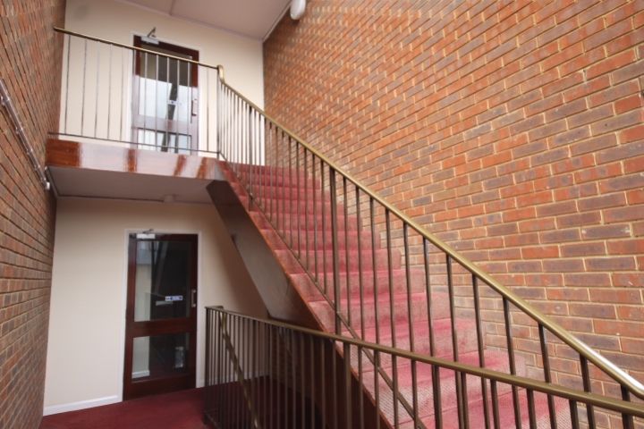 Property photo 2 of 9 Stairwell