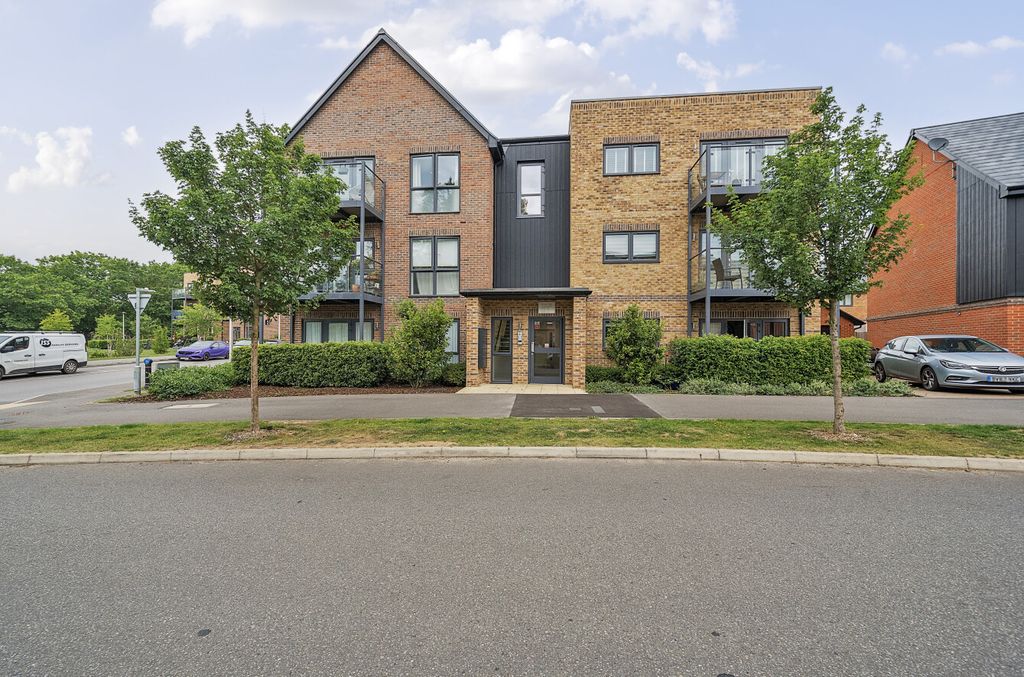 Property photo 1 of 11 1307214-2-684A9B7...