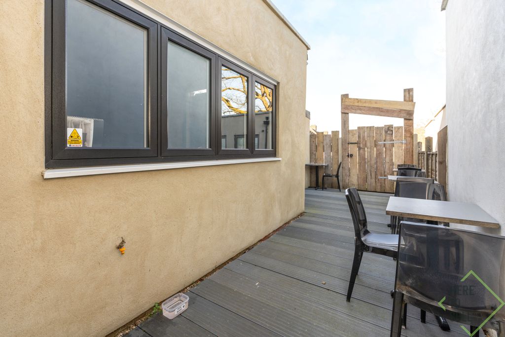 Property photo 3 of 18 Hermans-5