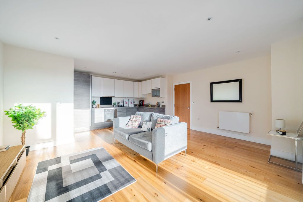 Property photo 2 of 16