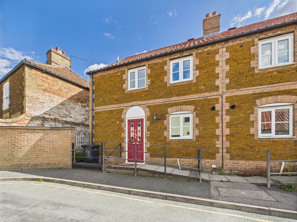 Property photo 1 of 11